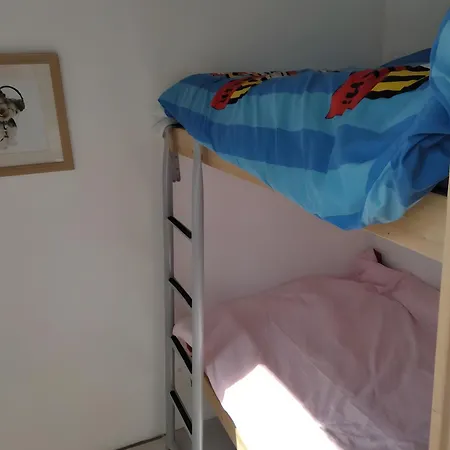 Hébergement de vacances Deux Petites Maisons Séparées-ville *