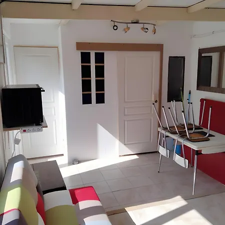Deux Petites Maisons Separees-ville بيت للعطل
