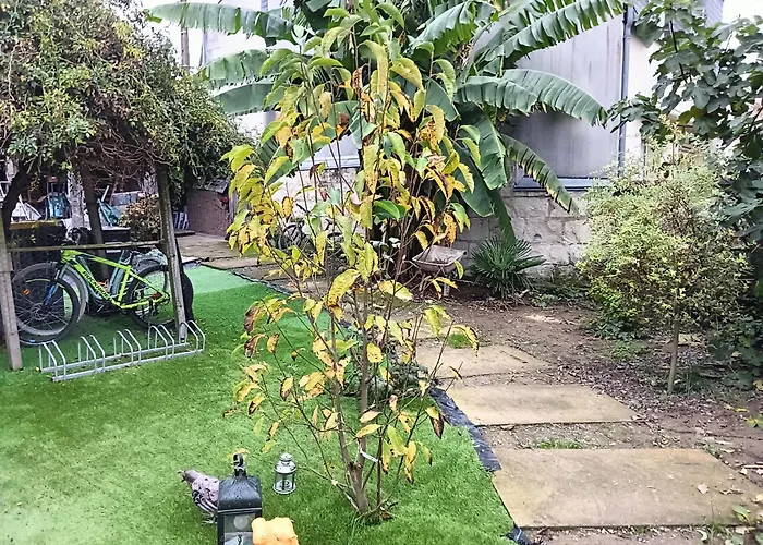 Deux Petites Maisons Separees-ville 度假居